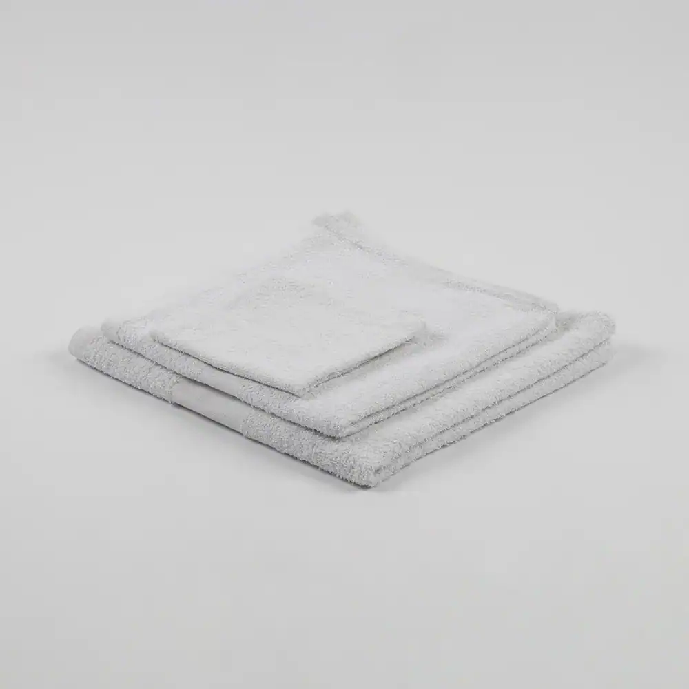 Econo™ - Bath Towel - 85% Cotton / 15% Polyester - 22" x 44", white